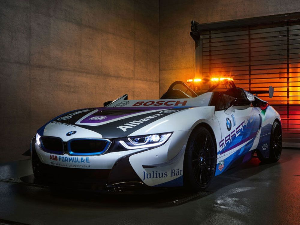BMW i8 Roadster Didapuk Menjadi Safety Car Formula E Championship