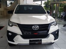 2020 Toyota Fortuner 2,4 TRD SUV Murah