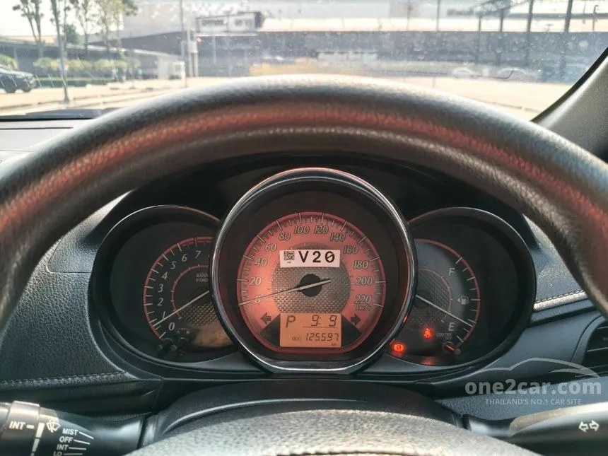 2016 Toyota YARIS E Hatchback