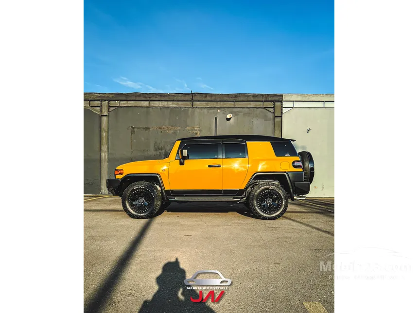 2017 Toyota FJ Cruiser SUV