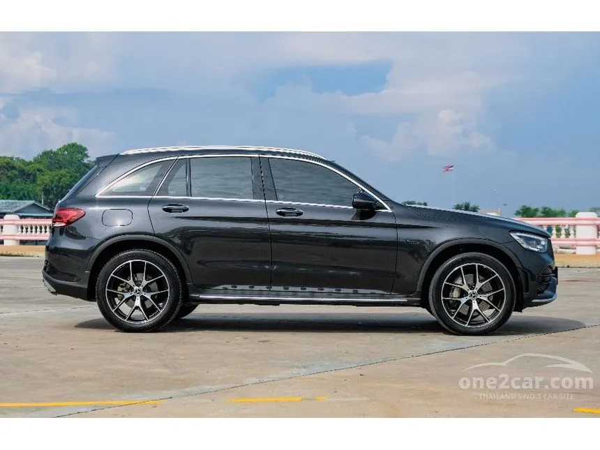 2021 Mercedes-Benz GLC300 e 4MATIC AMG Dynamic SUV