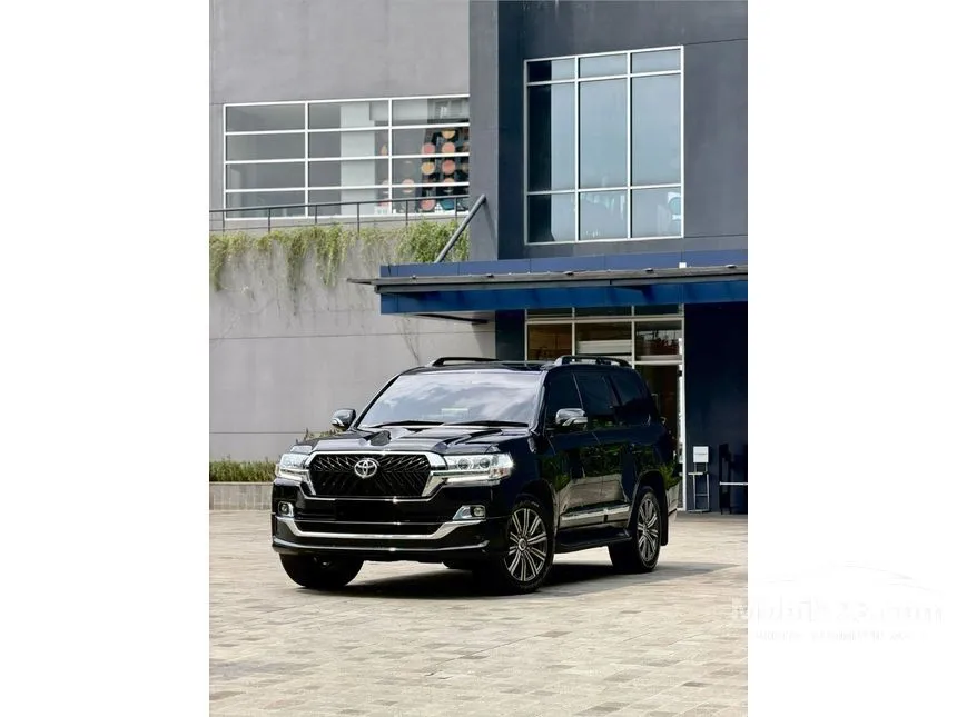 2014 Toyota Land Cruiser 200 Full spec SUV