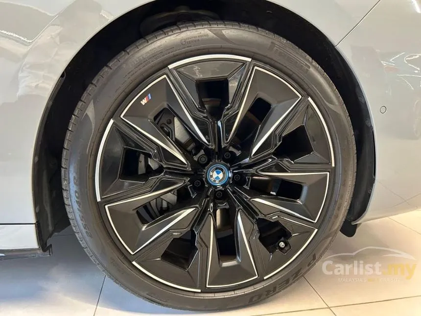 2023 BMW i7 xDrive60 M Sport Sedan