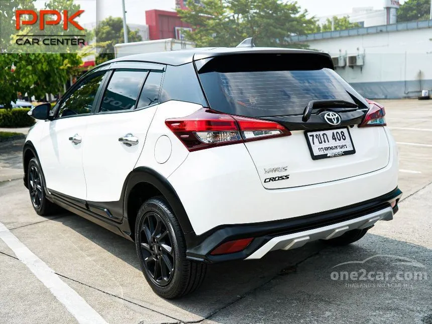 2020 Toyota YARIS High Cross Hatchback