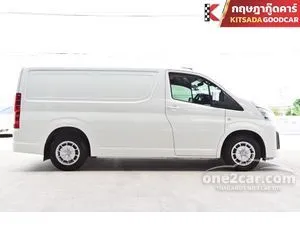 2021 Toyota HIACE 2.8 Eco Van