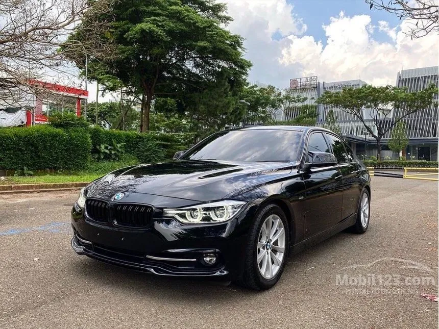 Jual Mobil BMW 320i 2018 Sport 2.0 di DKI Jakarta Automatic Sedan Hitam Rp 538.000.000