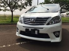 Toyota Alphard 2.4 SC White Pearl Mica Metalic 2014