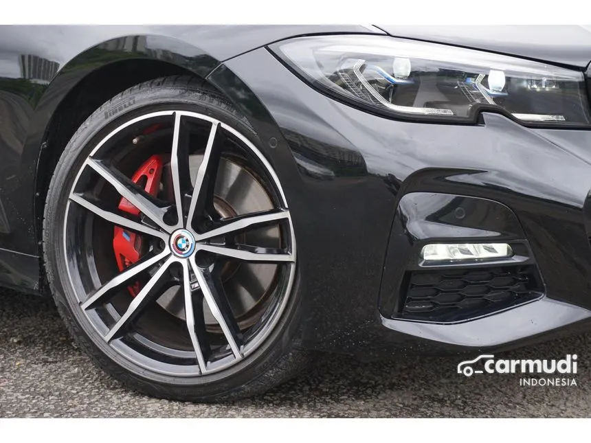 2022 BMW 330i M Sport Sedan