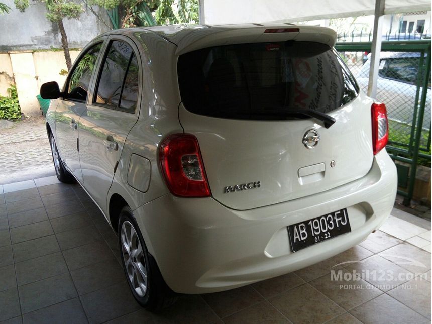 Jual Mobil  Nissan  March  2021 1 2L 1 2 di Yogyakarta  