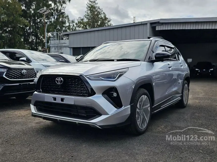 Jual Mobil Toyota Yaris Cross 2024 S GR Parts Aero Package HEV 1.5 di Banten Automatic Wagon Silver Rp 365.000.000