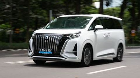 Penjualan Denza D9 di Atas Toyota Alphard, Titel ‘Mobil Wajib Orang Kaya’ sudah Direbut?