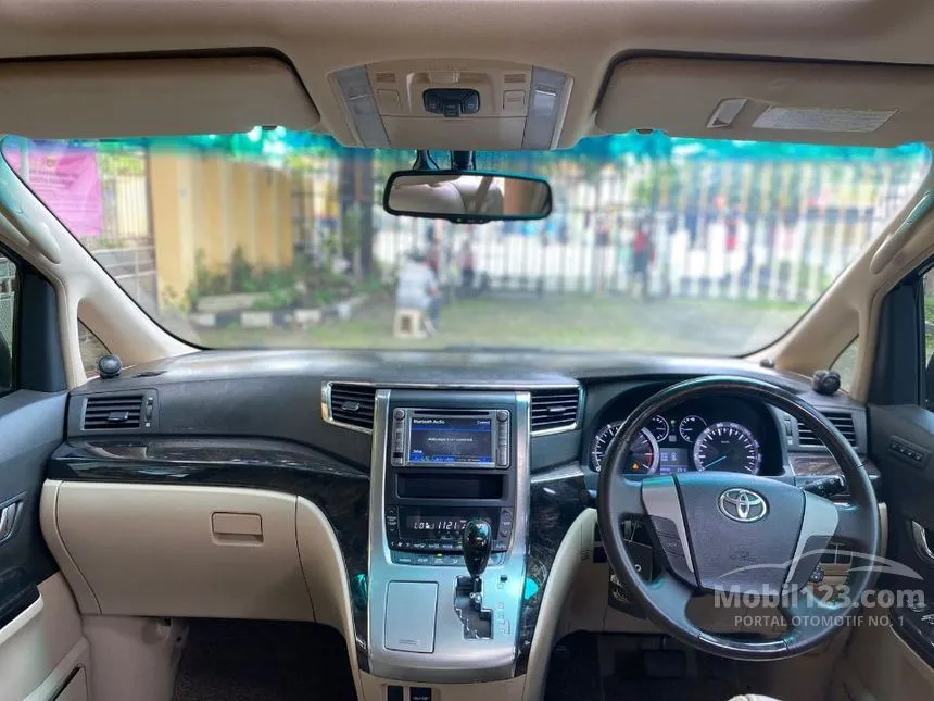 2014 Toyota Alphard G MPV