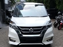 Nissan Serena 2,0 HWS Dp 75 jt angsuran 10 jt Bunga 0%