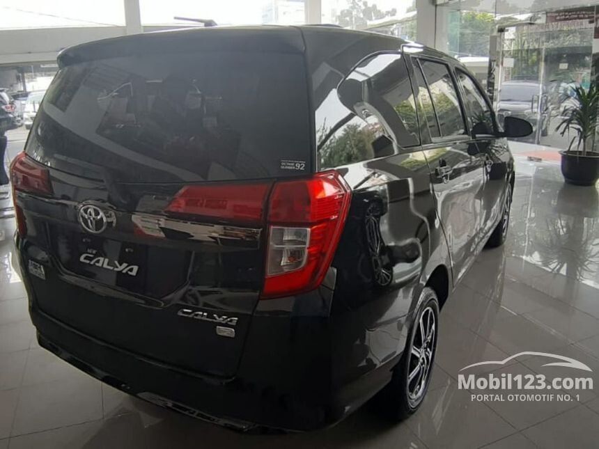 Jual Mobil Toyota Calya 2021  G 1 2 di Jawa Barat Automatic 