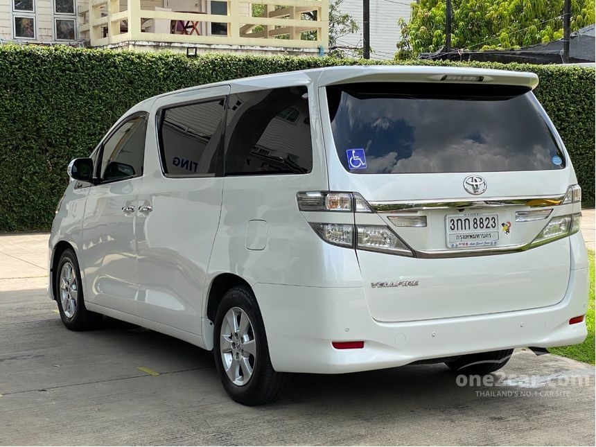 Toyota vellfire 2013