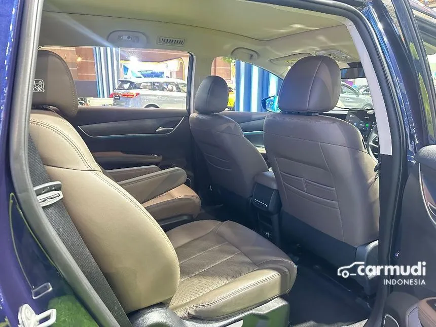 2026 BYD M6 Superior Captain 6-seater MPV