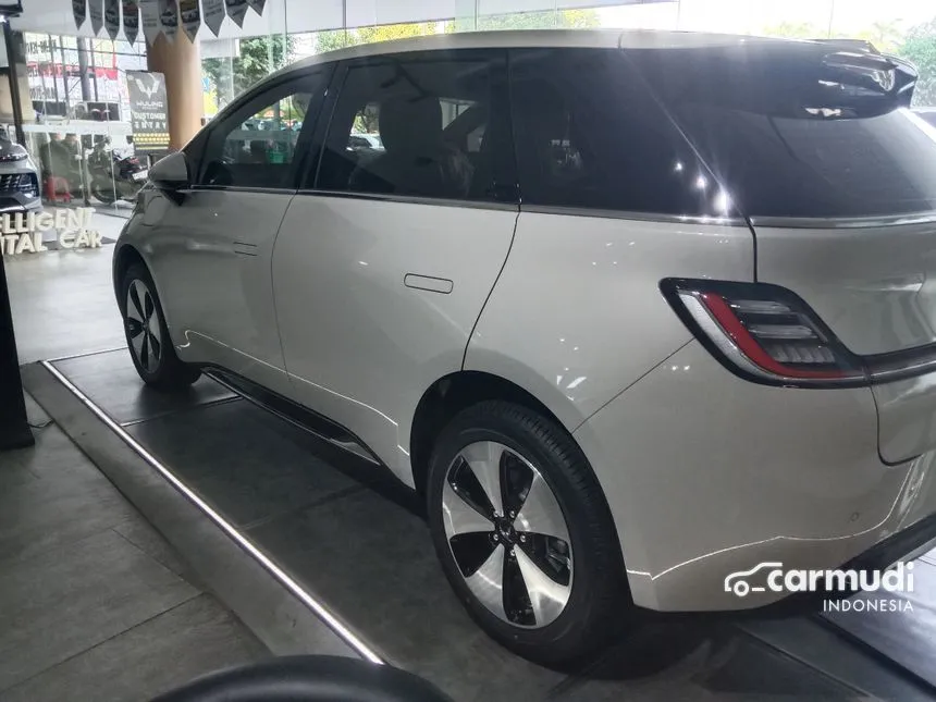 2024 Wuling Cloud EV EV Hatchback