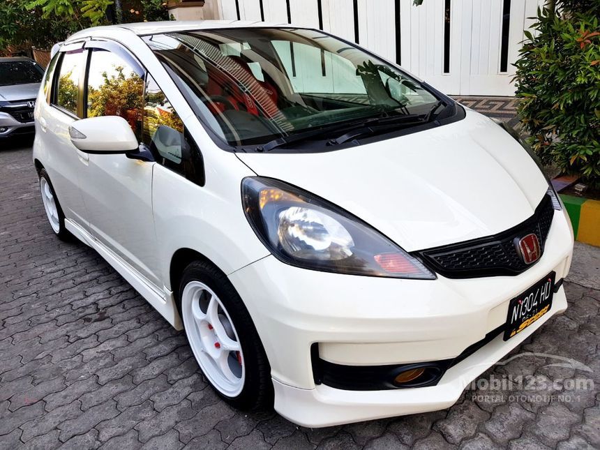 Jual Mobil  Honda Jazz 2011 RS 1 5 di Jawa  Timur  Automatic 