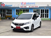2018 Honda Jazz 1.5 (ปี 14-18) RS i-VTEC Hatchback