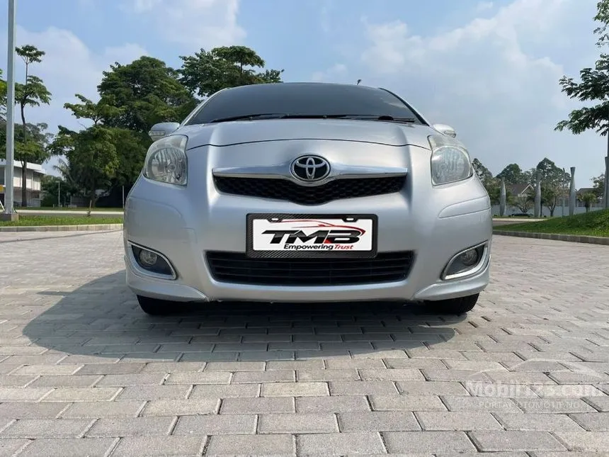 2011 Toyota Yaris E Hatchback