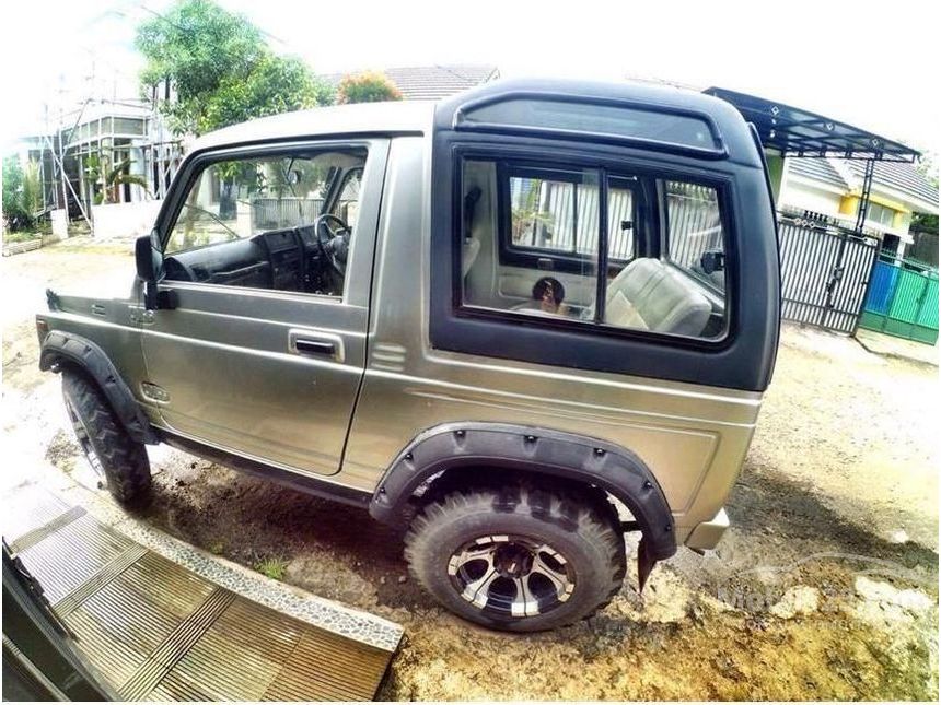 Jual Mobil Suzuki Jimny 1990 1.0 di Jawa Barat Manual Jeep Silver Rp 55
