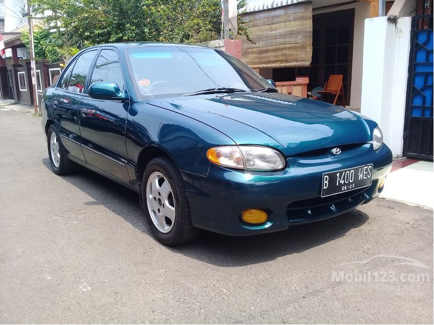 Hyundai accent 2000 года