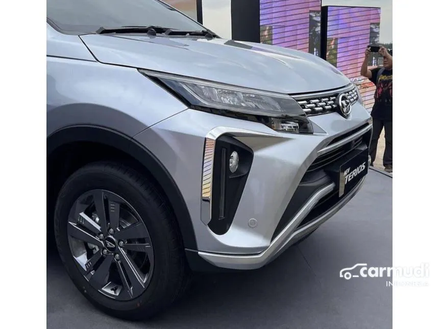 2024 Daihatsu Terios R Custom SUV