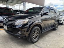 2012 Toyota Fortuner 2.7 (ปี 12-15) V SUV AT