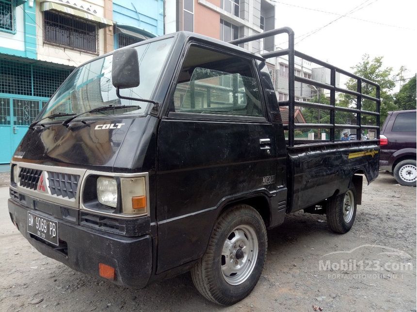 2010 Mitsubishi Colt L300 Standard