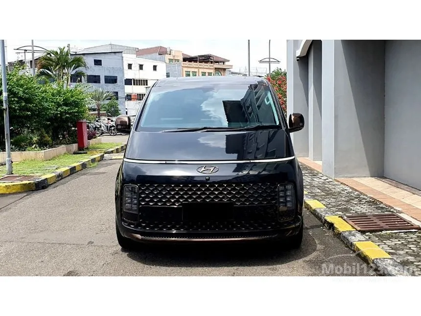 2021 Hyundai Staria Signature 7 MPV