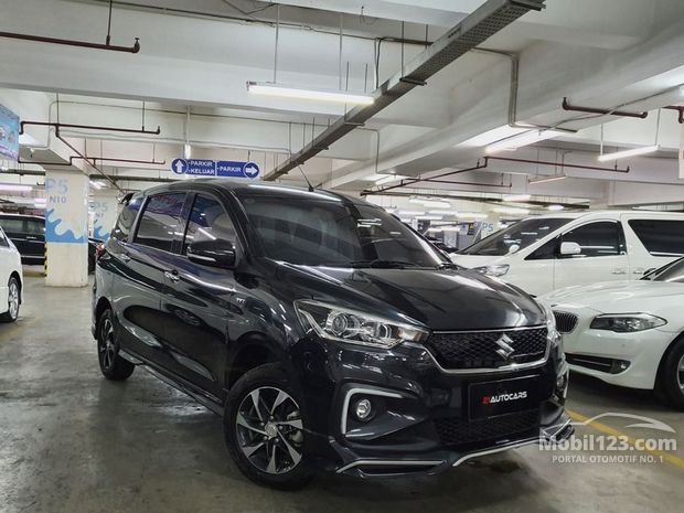 Suzuki Mobil bekas dijual di Dki-jakarta (Indonesia) - Dari 582 Mobil
