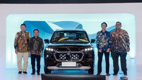 Suzuki Luncurkan Grand Vitara Minor Change 2025 di GJAW 2025, Fitur dan Penampilan Makin Prestisius