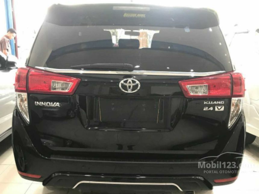 Jual Mobil  Toyota Kijang Innova  2021 V 2 4 di Jawa  Timur  