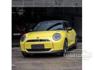 2025 MINI Cooper Cooper SE Hatchback