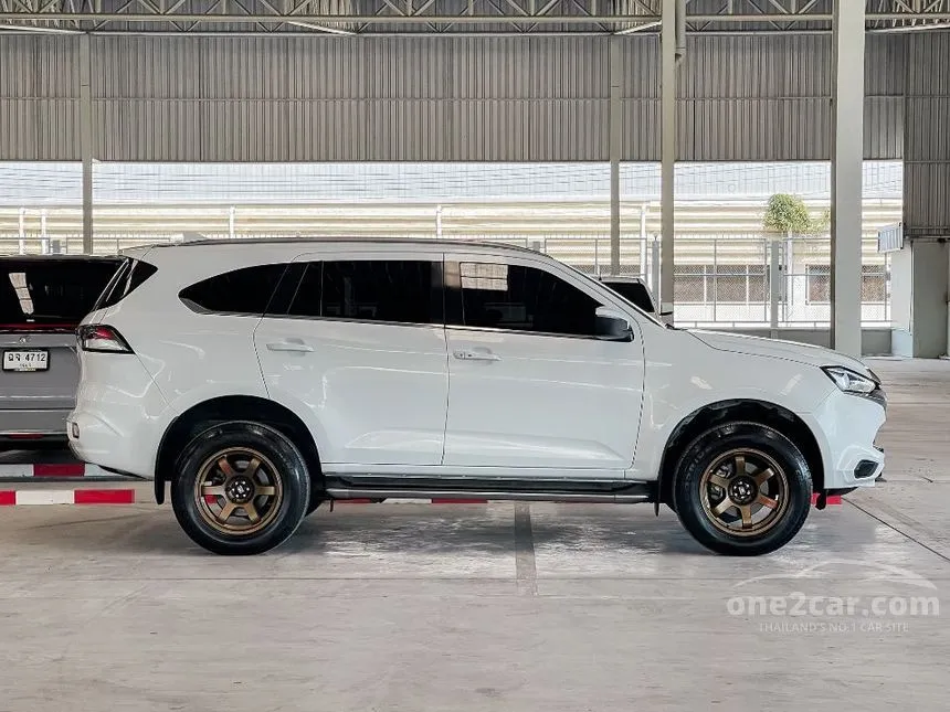 2021 Isuzu MU-X Ultimate SUV