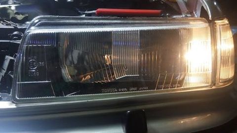 Mengatasi Masalah Mika Lampu Mobil yang Kusam