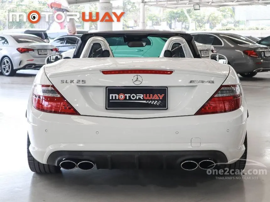 2014 Mercedes-Benz SLK200 AMG Dynamic BlueEFFICIENCY Convertible