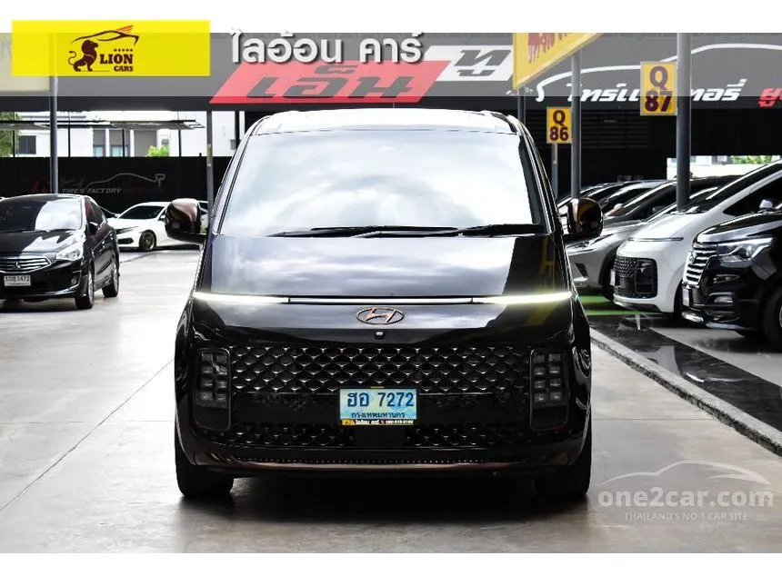 2022 Hyundai Staria Premium Van