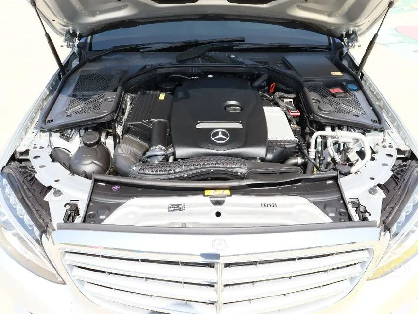 2015 Mercedes-Benz C180 Sedan