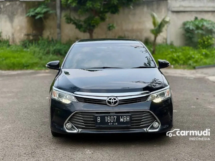 2016 Toyota Camry V Sedan
