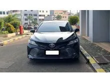 2020 Toyota Camry 2.5 G Sedan hitam km 57 ribuan pajak panjang