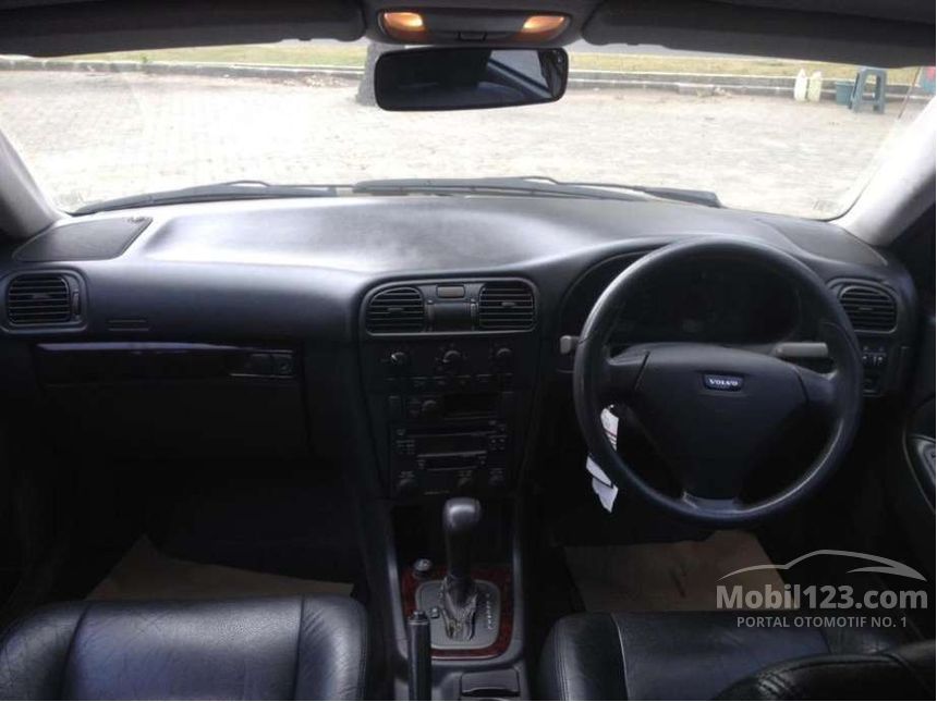 Jual Mobil  Volvo  S40 2002 Turbo 1 9 di DKI Jakarta 