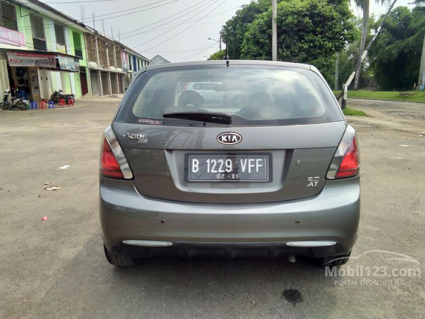 Jual Mobil KIA Rio 2010 JB 1.4 di Banten Automatic Hatchback Abuabu Rp
