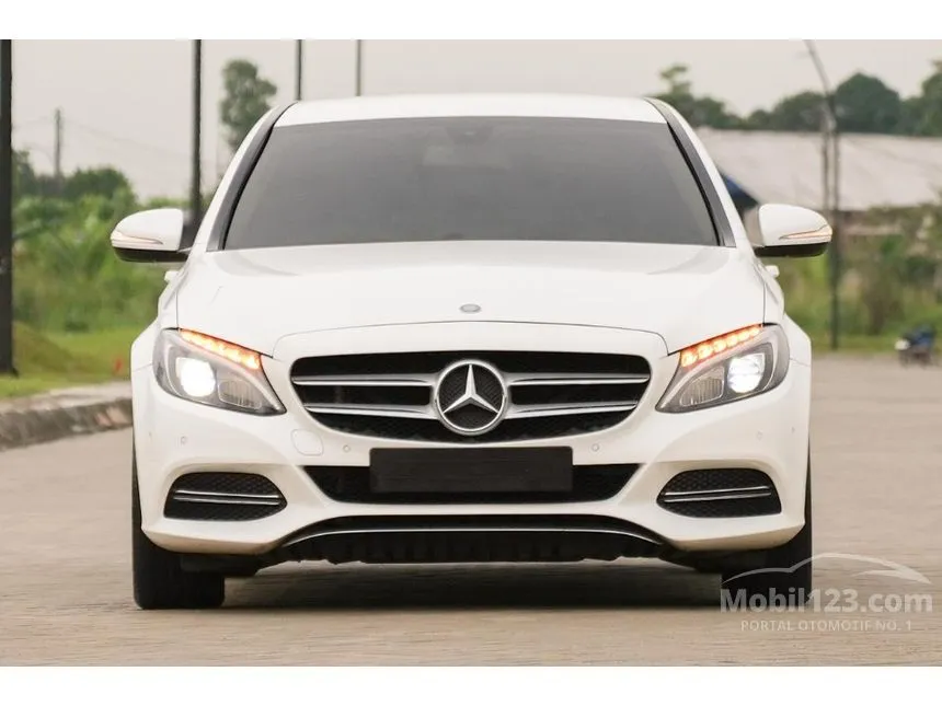 2014 Mercedes-Benz C200 Avantgarde CBU Sedan