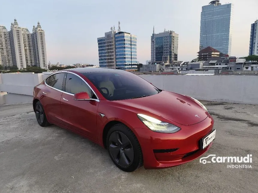 2019 Tesla Model 3 Standard Range Sedan