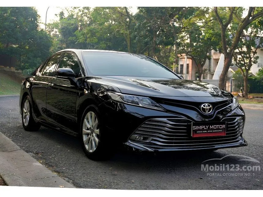 2019 Toyota Camry V Sedan