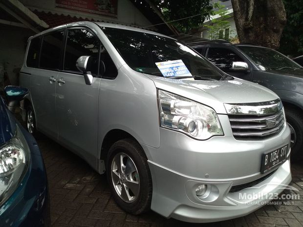 Toyota Nav1 Mobil bekas dijual di Dki-jakarta Indonesia 