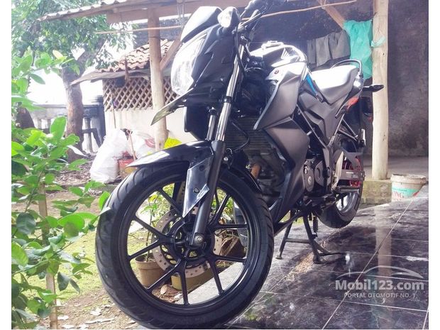  Jual  Beli  Motor  Bekas Cb  100 