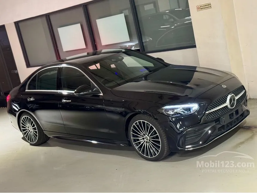 2025 Mercedes-Benz C300 AMG Line Sedan