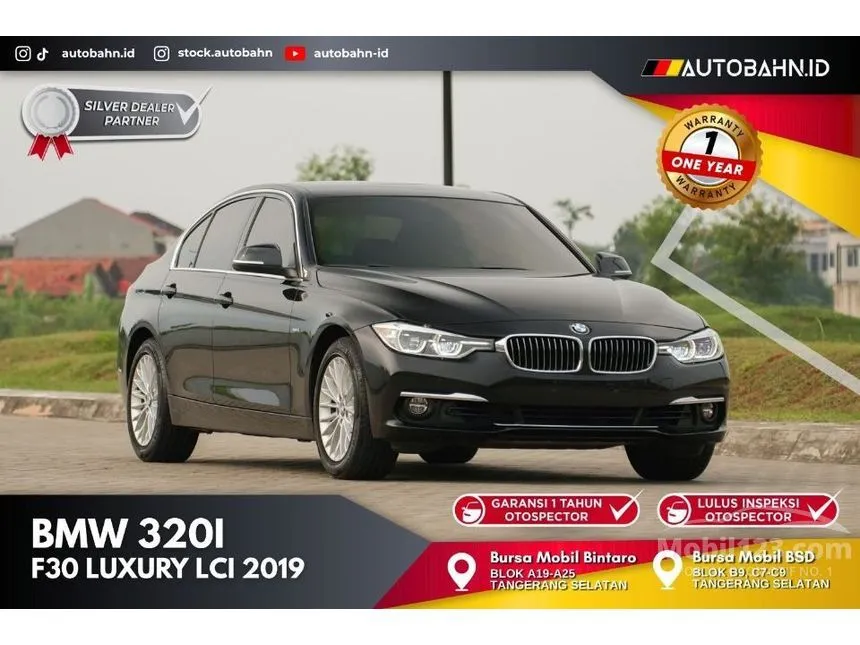 2018 BMW 320i Luxury Sedan
